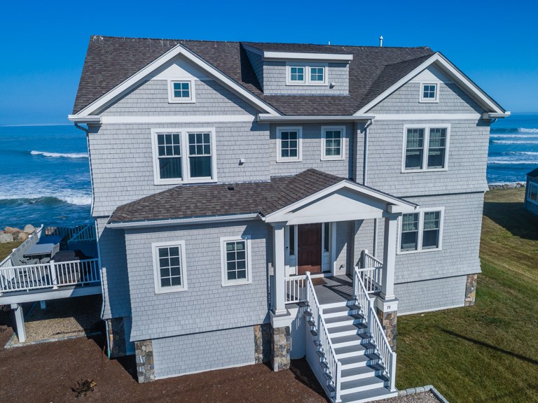 78 Calef Avenue Narragansett, RI 02882 - Photo 4 of 36