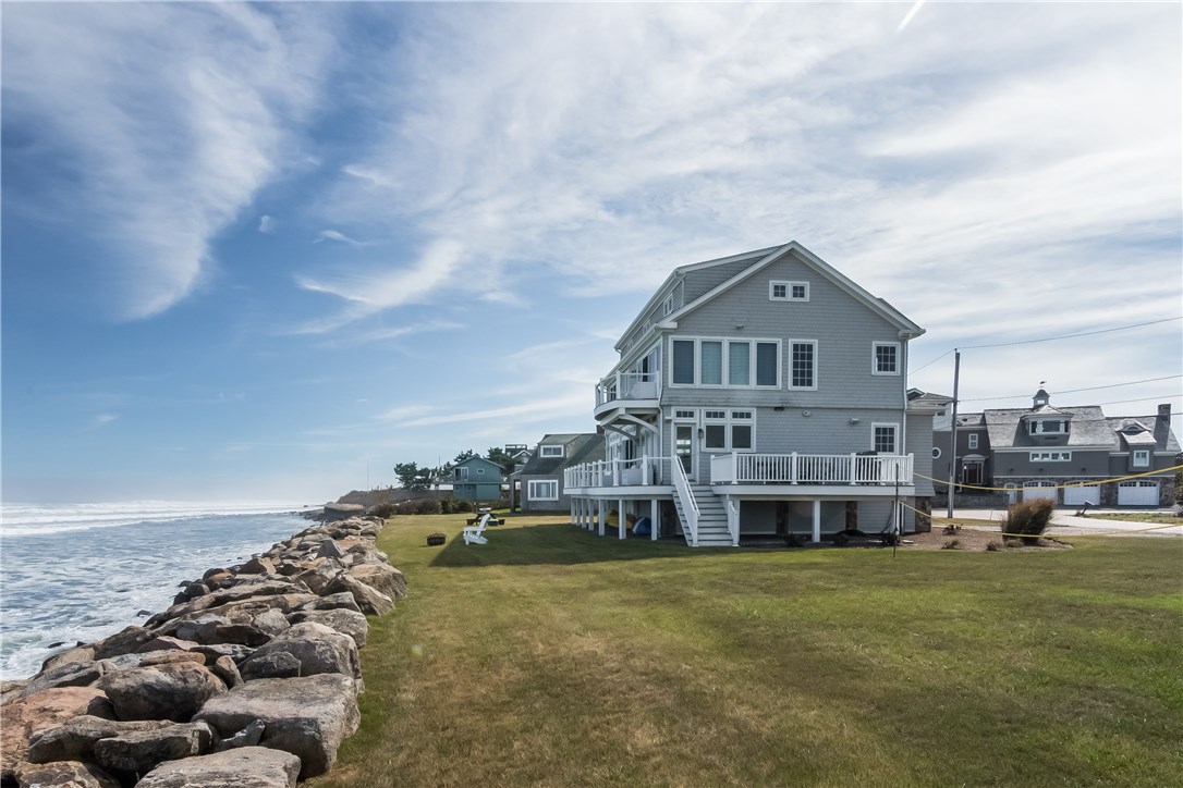 78 Calef Avenue Narragansett, RI 02882 - Photo 5 of 36