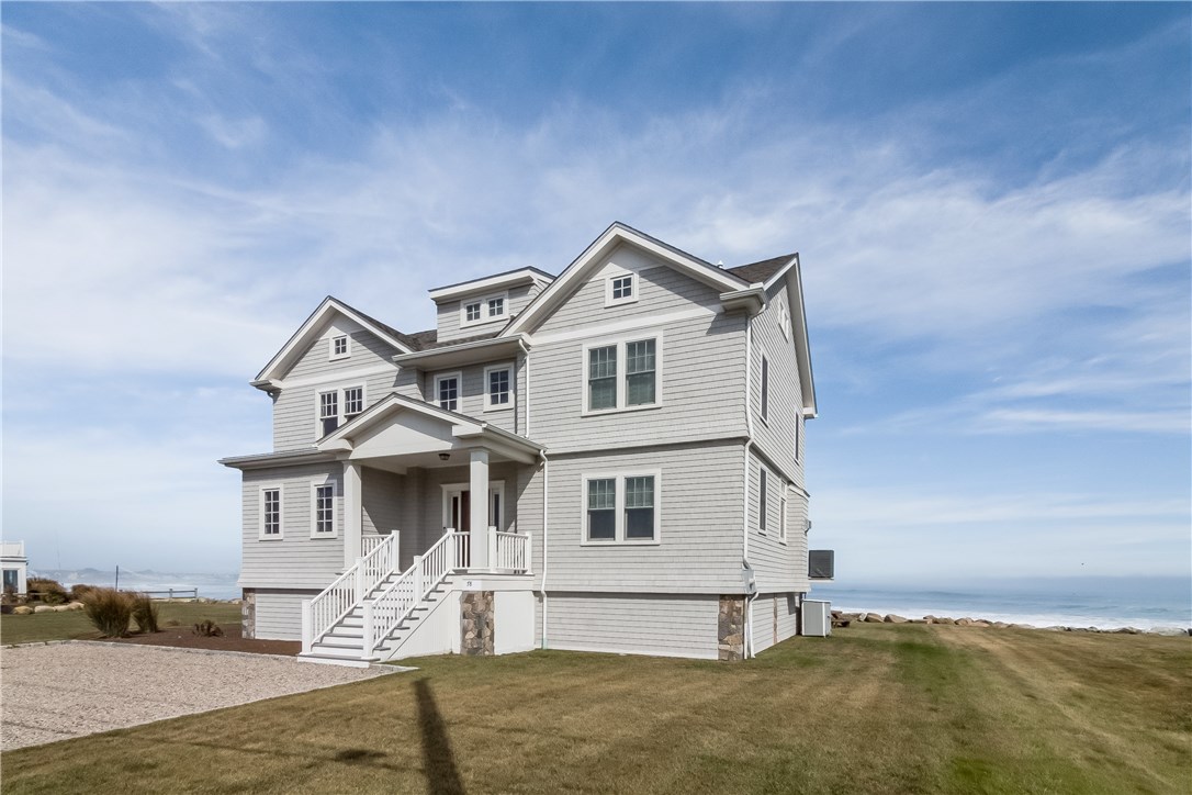 78 Calef Avenue Narragansett, RI 02882 - Photo 6 of 36