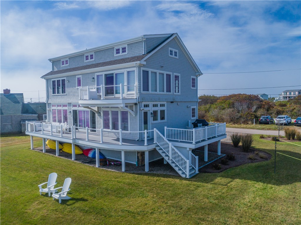 78 Calef Avenue Narragansett, RI 02882 - Photo 9 of 36