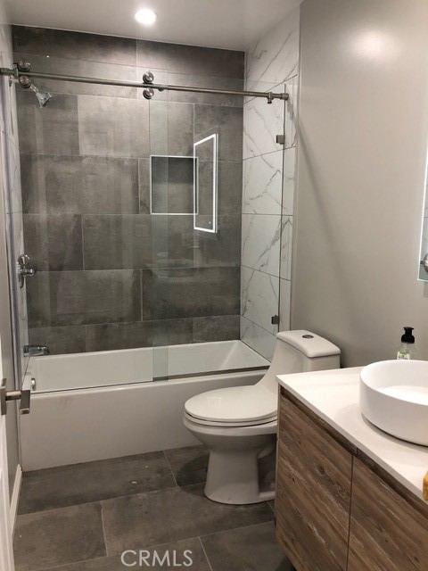 14962 Reedley Street, Unit A Moorpark, CA 93021 - Photo 8 of 12 Gallery Image 8