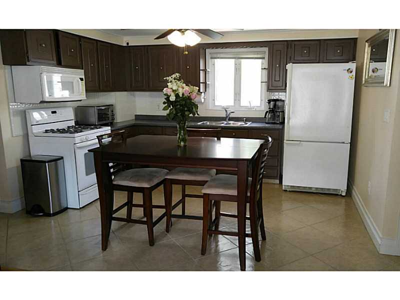 33 Novelty Road Warwick, RI 02889 - Photo 6 of 18 Kitchen.