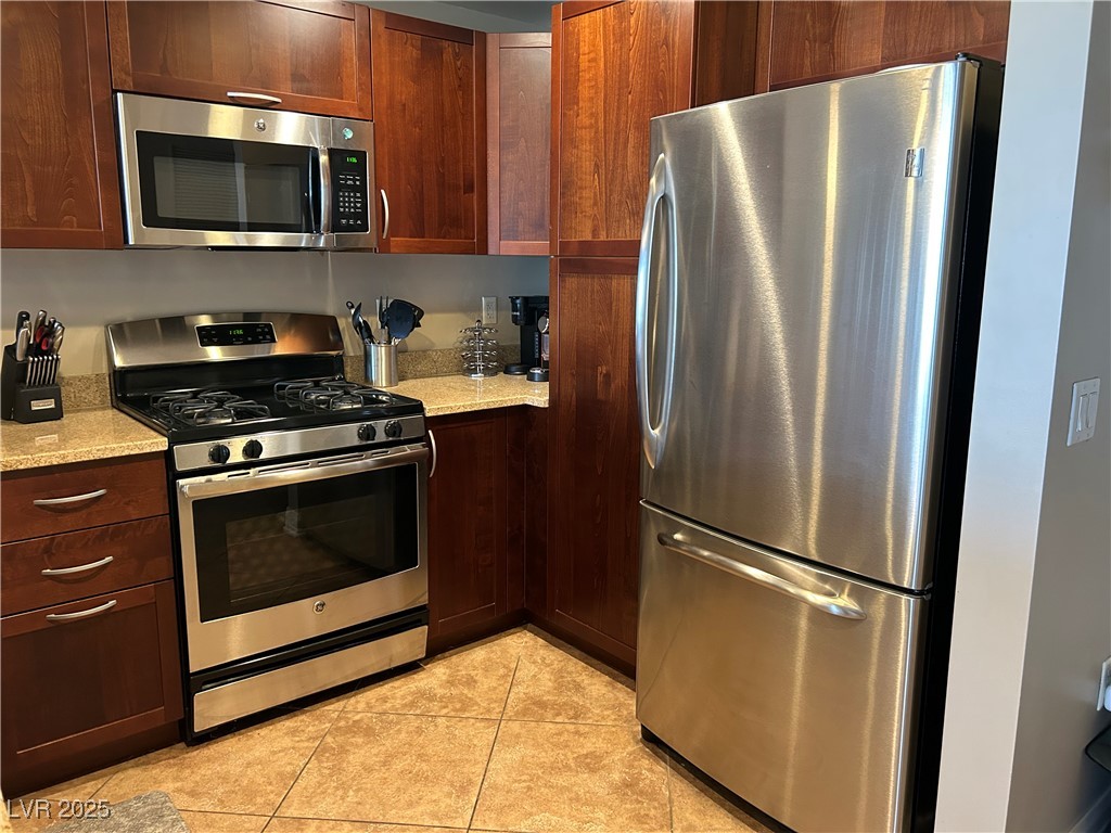 150 Las Vegas Boulevard North, Unit 2201 Las Vegas, NV 89101 - Photo 11 of 20