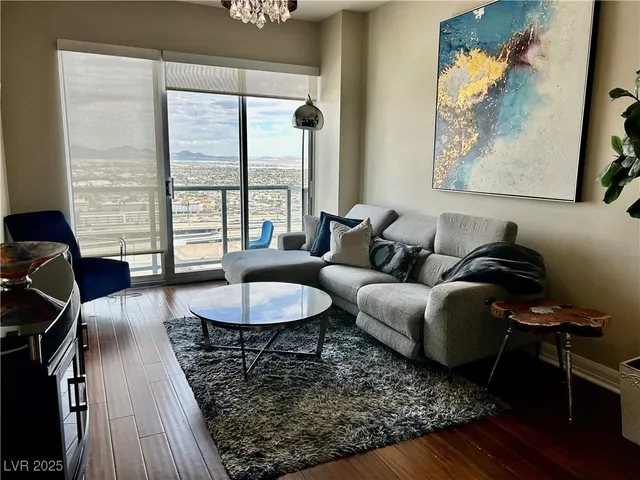 $2,150 | 150 Las Vegas Boulevard North, Unit 2201, Las Vegas, NV 89101