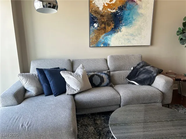 $2,150 | 150 Las Vegas Boulevard North, Unit 2201, Las Vegas, NV 89101