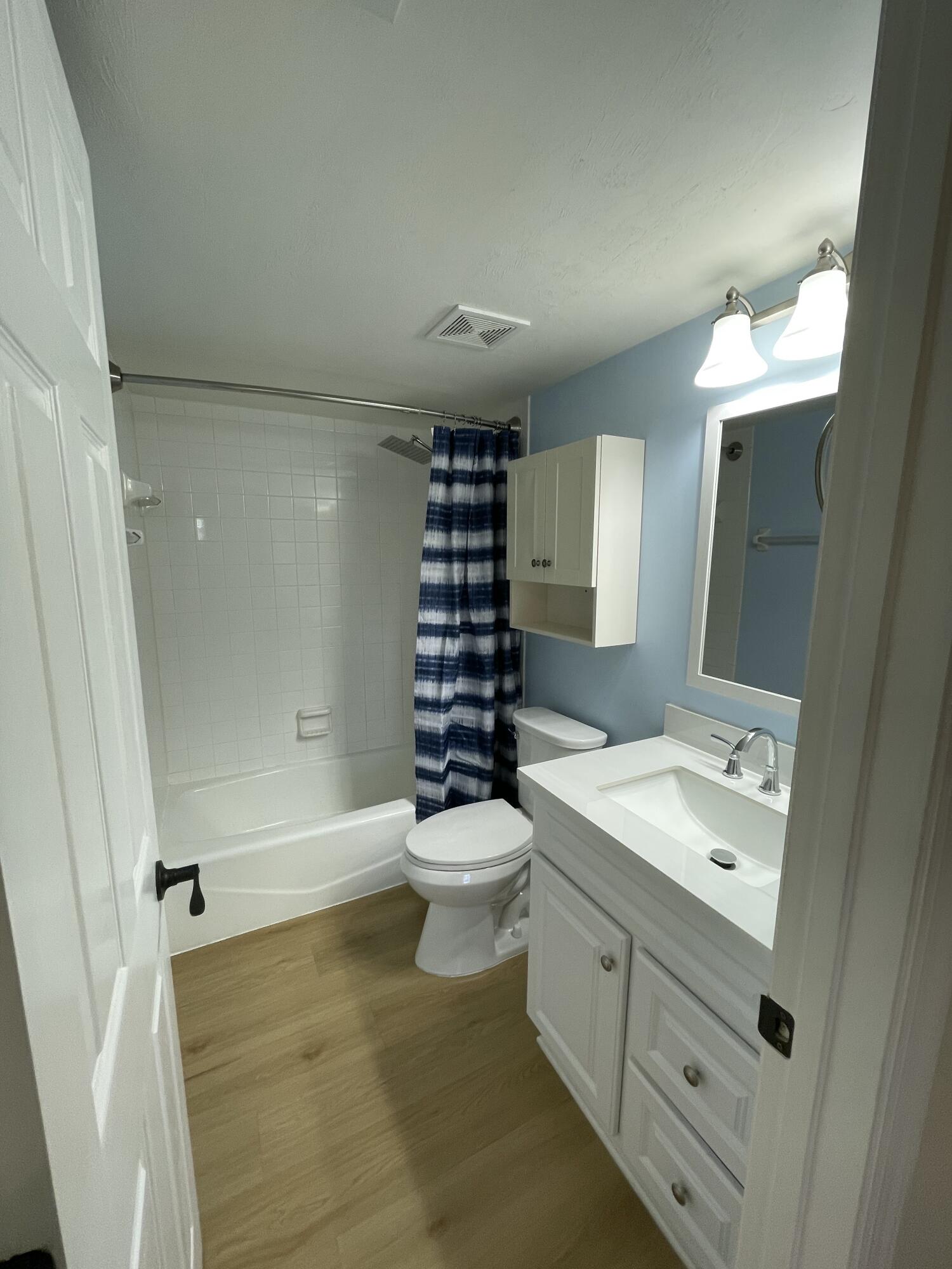 2360 Southwest Archer Road, Unit 1110 Gainesville, FL 32608 - Photo 17 of 25 Bath.