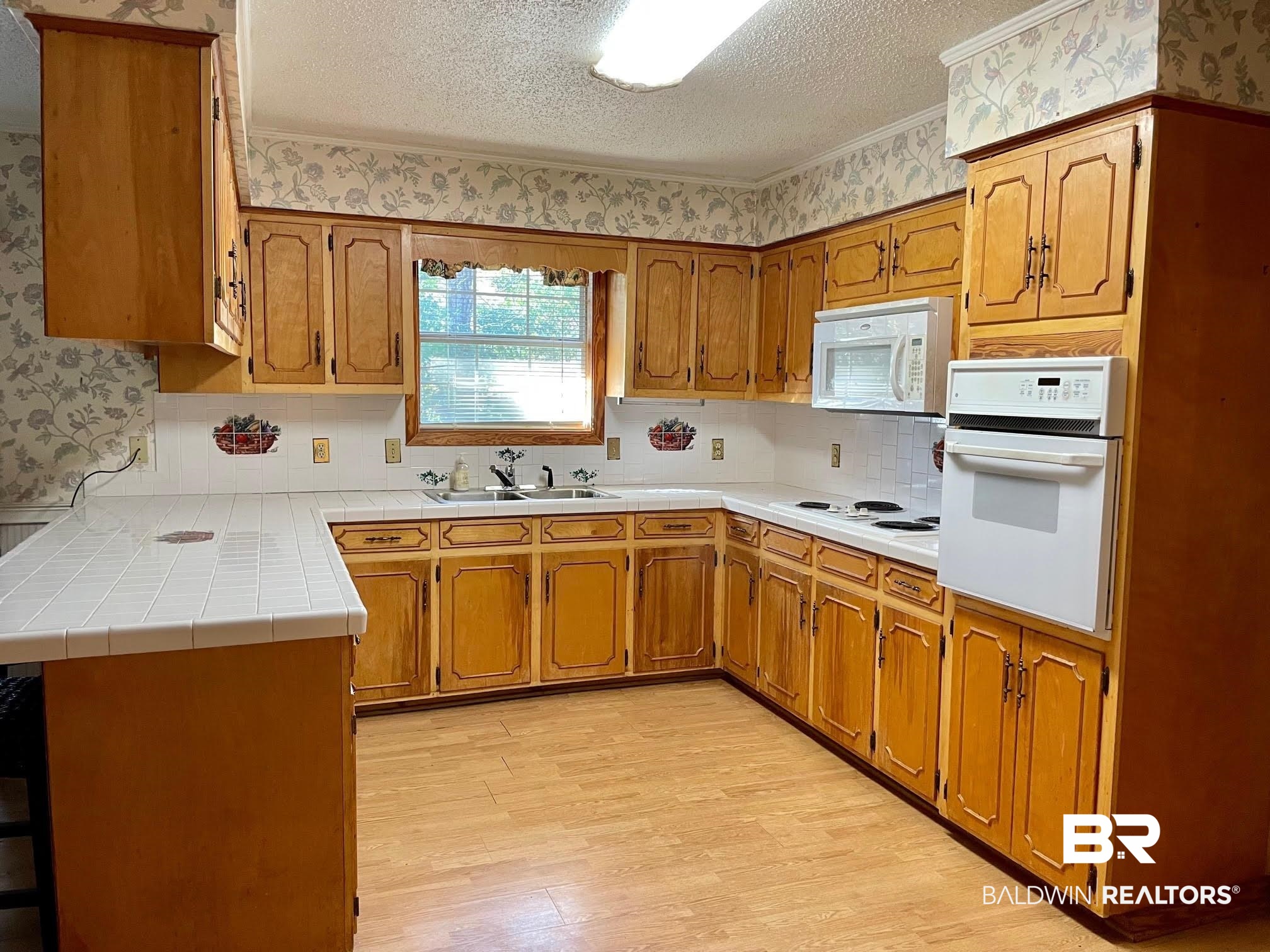 101 Magnolia Avenue Brewton, AL 36426 - Photo 2 of 17