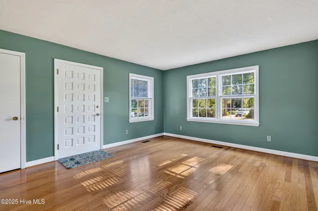 $2,000 | 259 Shoreline Drive, New Bern, NC 28562