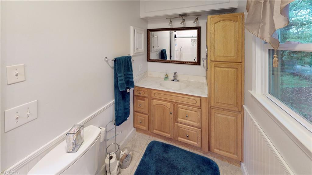 827 East Country Club Road Mount Airy, NC 27030 - Photo 11 of 20 Gallery Image 11