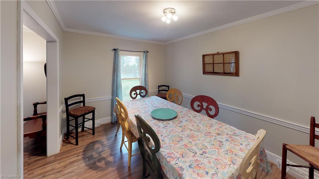 827 East Country Club Road Mount Airy, NC 27030 - Photo 6 of 20 Gallery Image 6