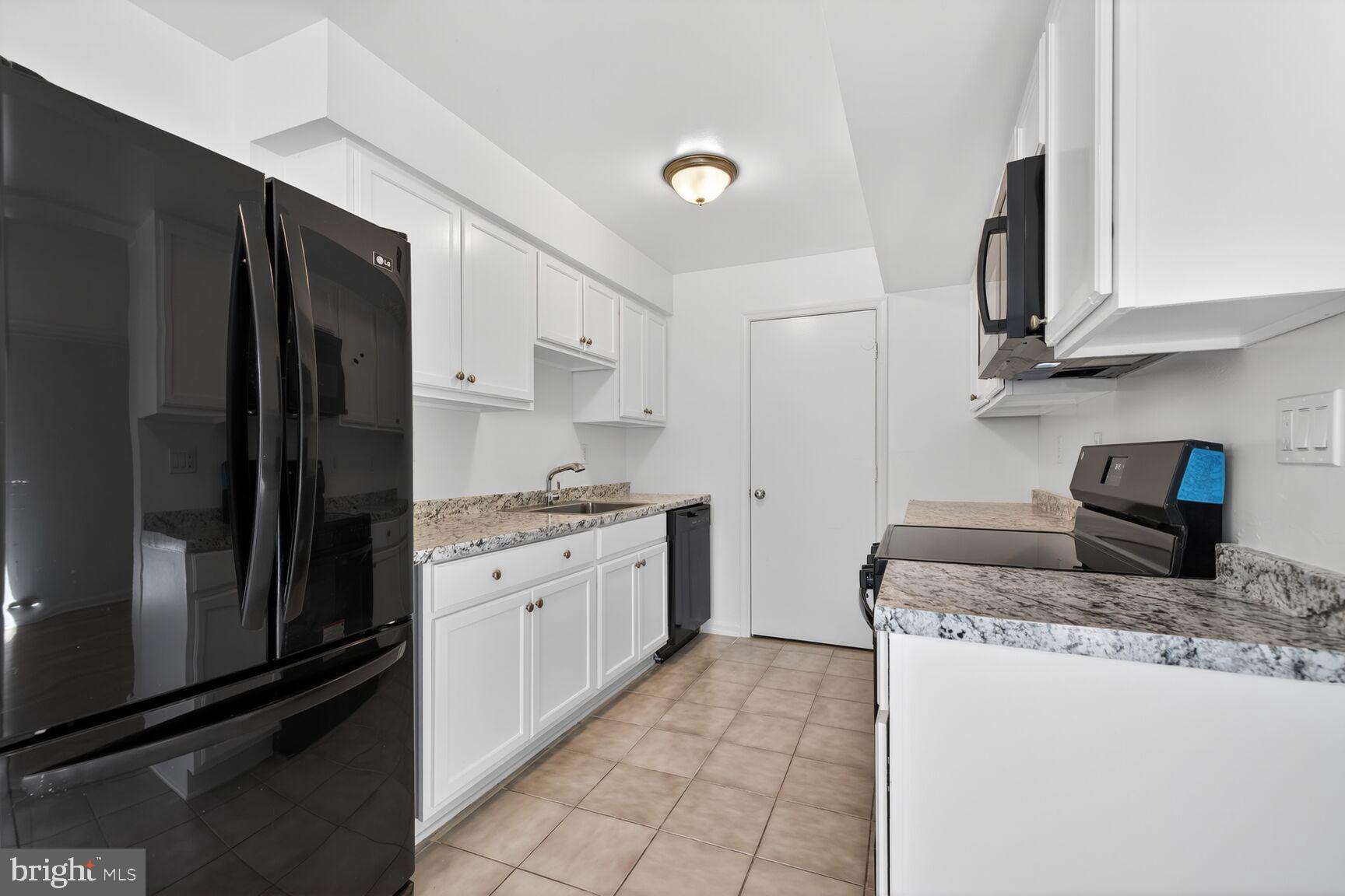 5 Normandy Square Court, Unit 1B Silver Spring, MD 20906 - Photo 17 of 29 Kitchen