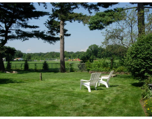 1083 River Road Agawam, MA 01001 - Photo 17 of 19 Gallery Image 17
