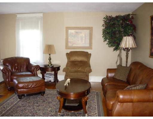 1083 River Road Agawam, MA 01001 - Photo 8 of 19 Gallery Image 8