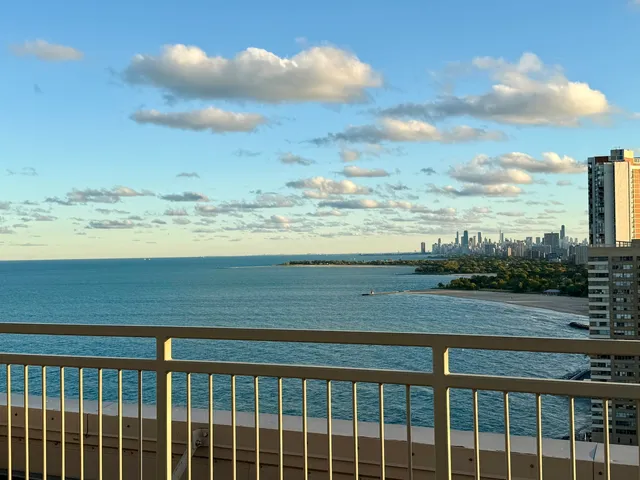 $187,000 | 6301 North Sheridan Road, Unit 19V, Chicago, IL 60660