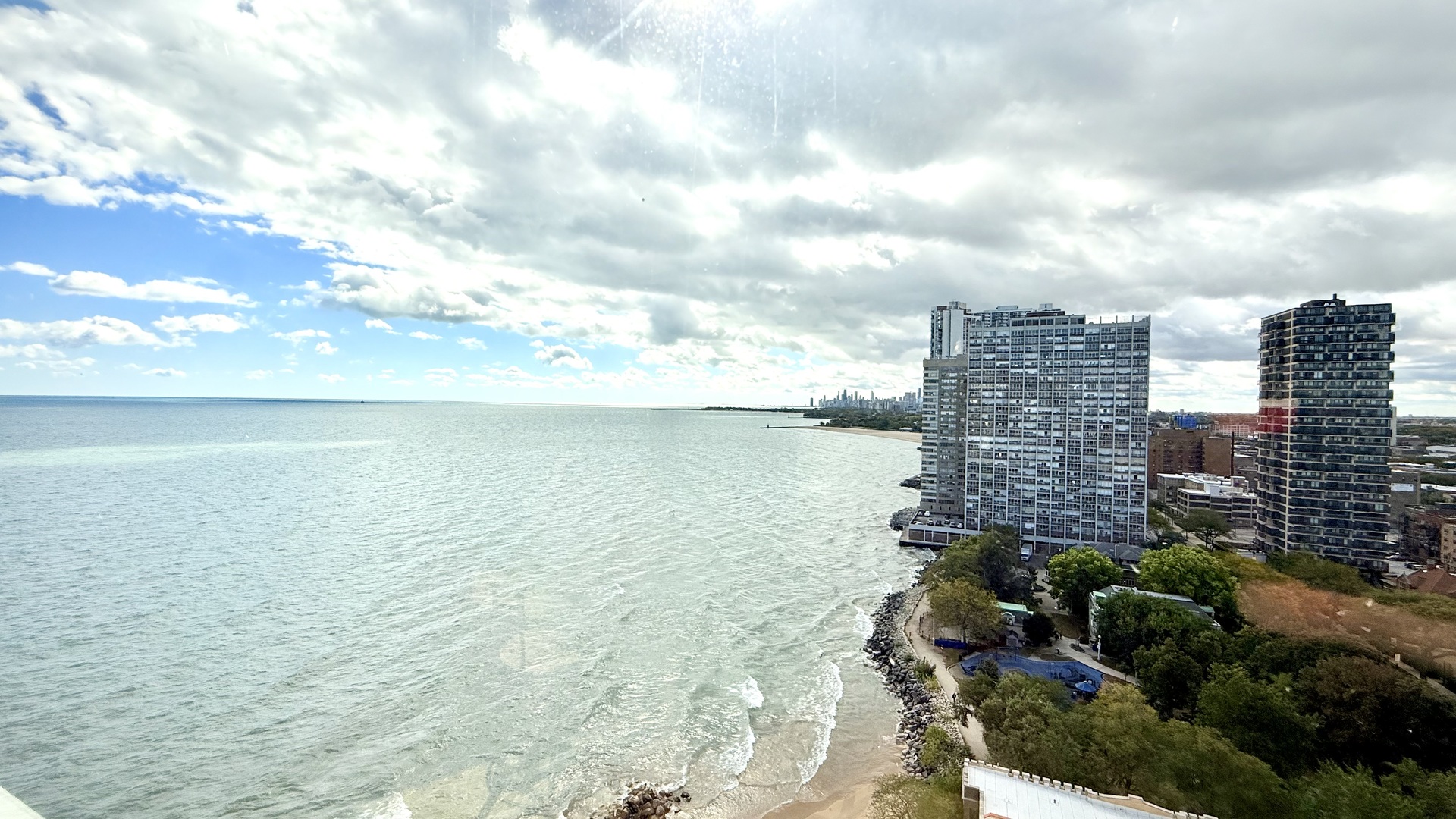 6301 North Sheridan Road, Unit 19V Chicago, IL 60660 - Photo 2 of 16