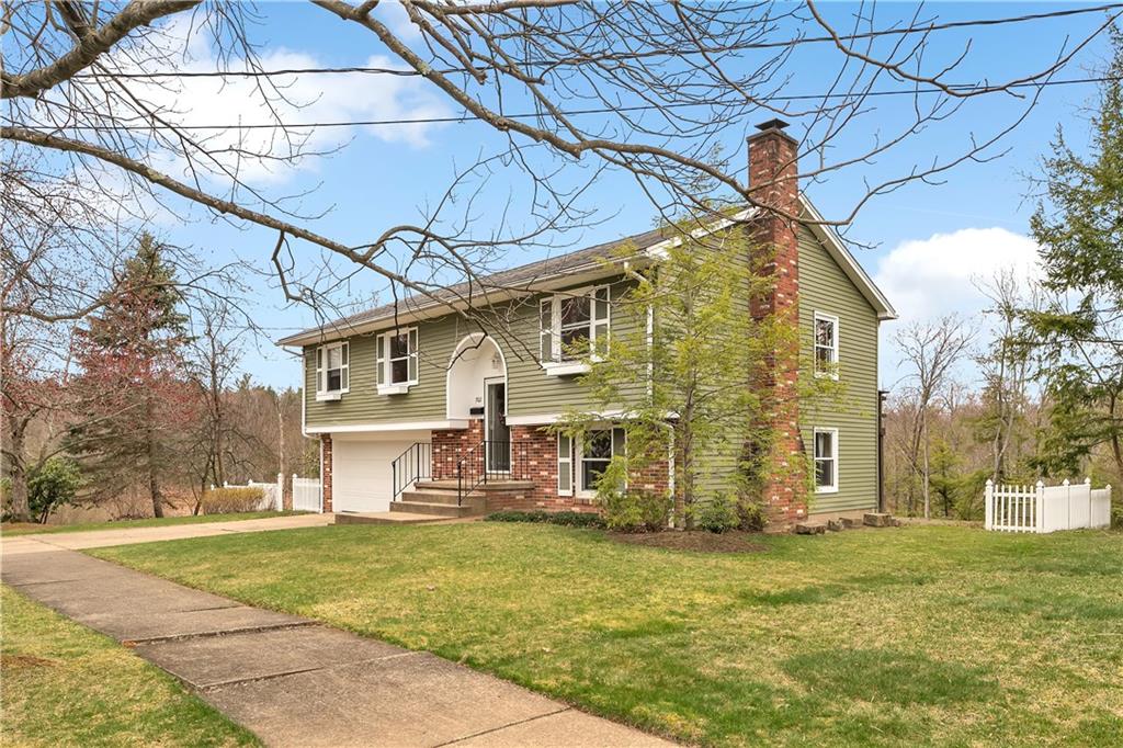 702 Ridgeway Avenue Grove City, PA 16127 - Photo 2 of 25 Gallery Image 2