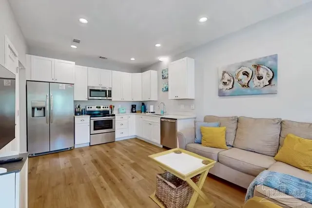 $2,750 | 230 South Devillars Street, Pensacola, FL 32502