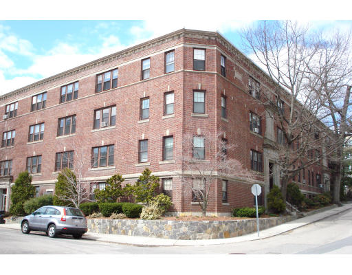 10 Lanark Road, Unit 4 Brookline, MA 02445 - Photo 1 of 12 Gallery Image 1