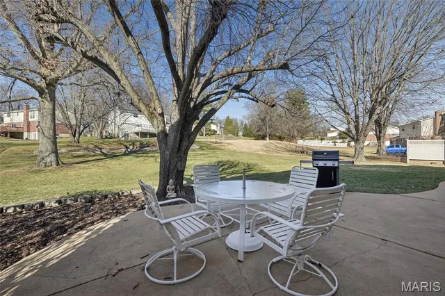 $525,000 | 1529 Woodroyal E Drive, Chesterfield, MO 63017