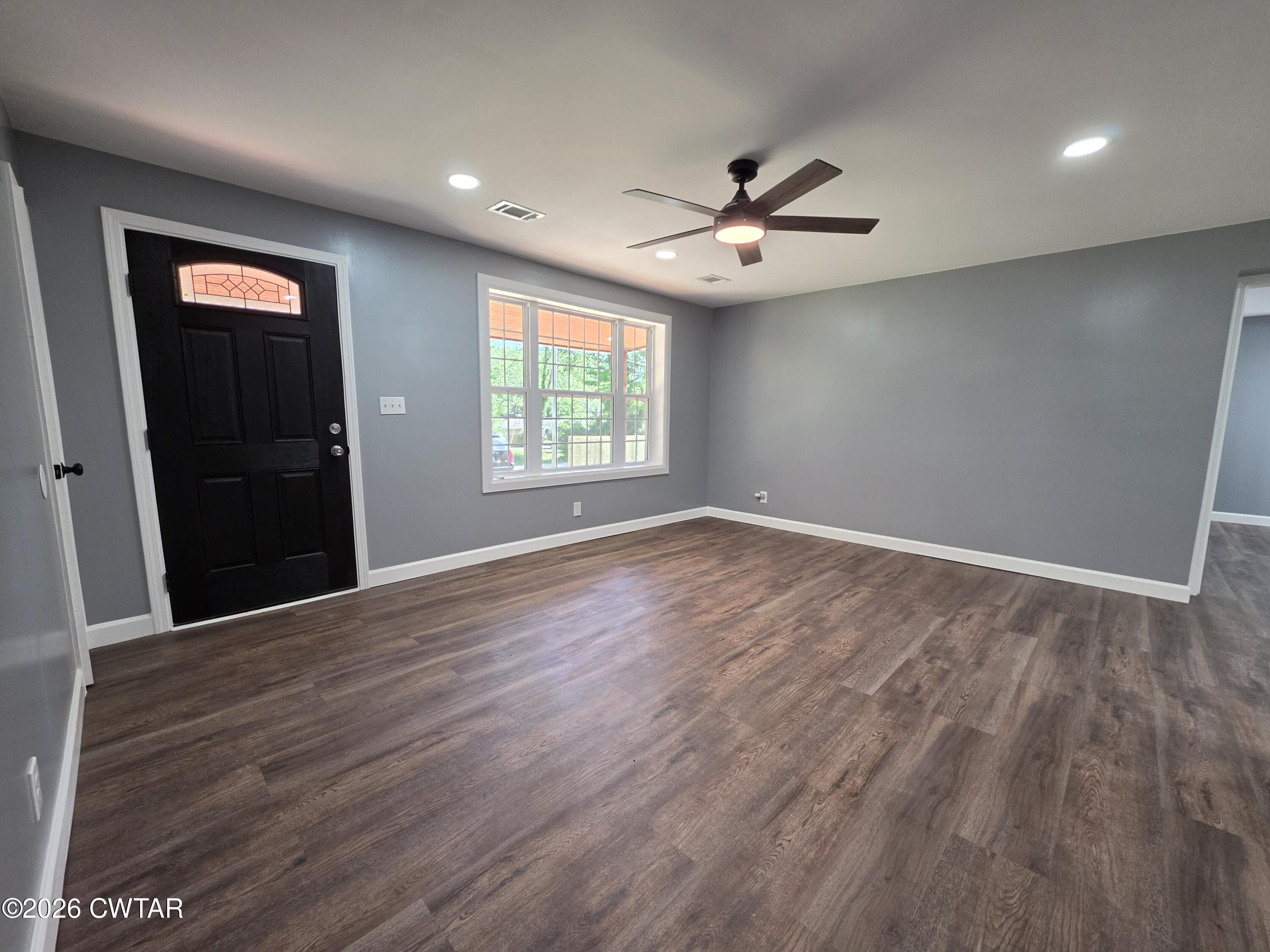 409 Jamison Court Huntingdon, TN 38344 - Photo 5 of 26 20260514_155725