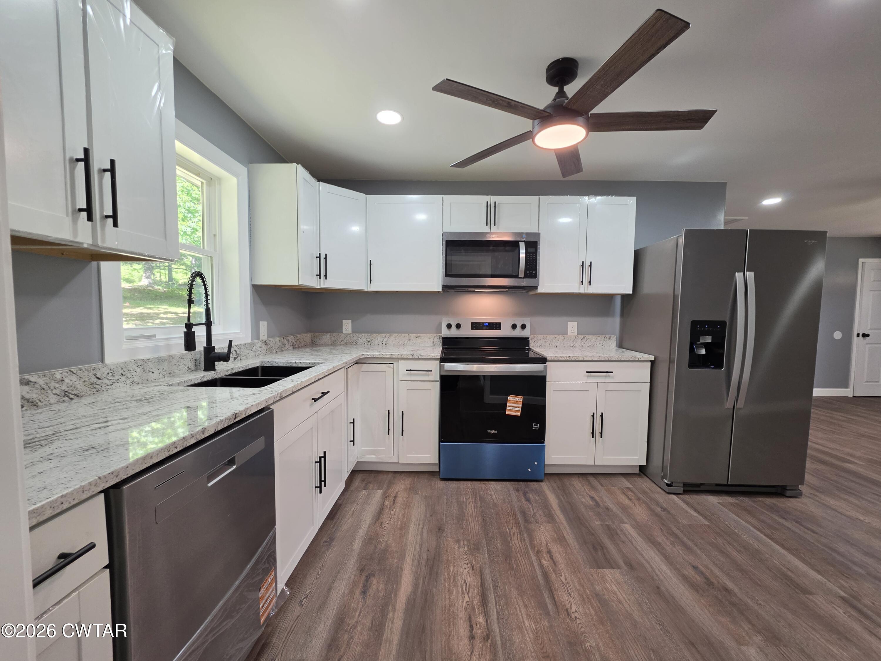 409 Jamison Court Huntingdon, TN 38344 - Photo 7 of 26 20260514_155800