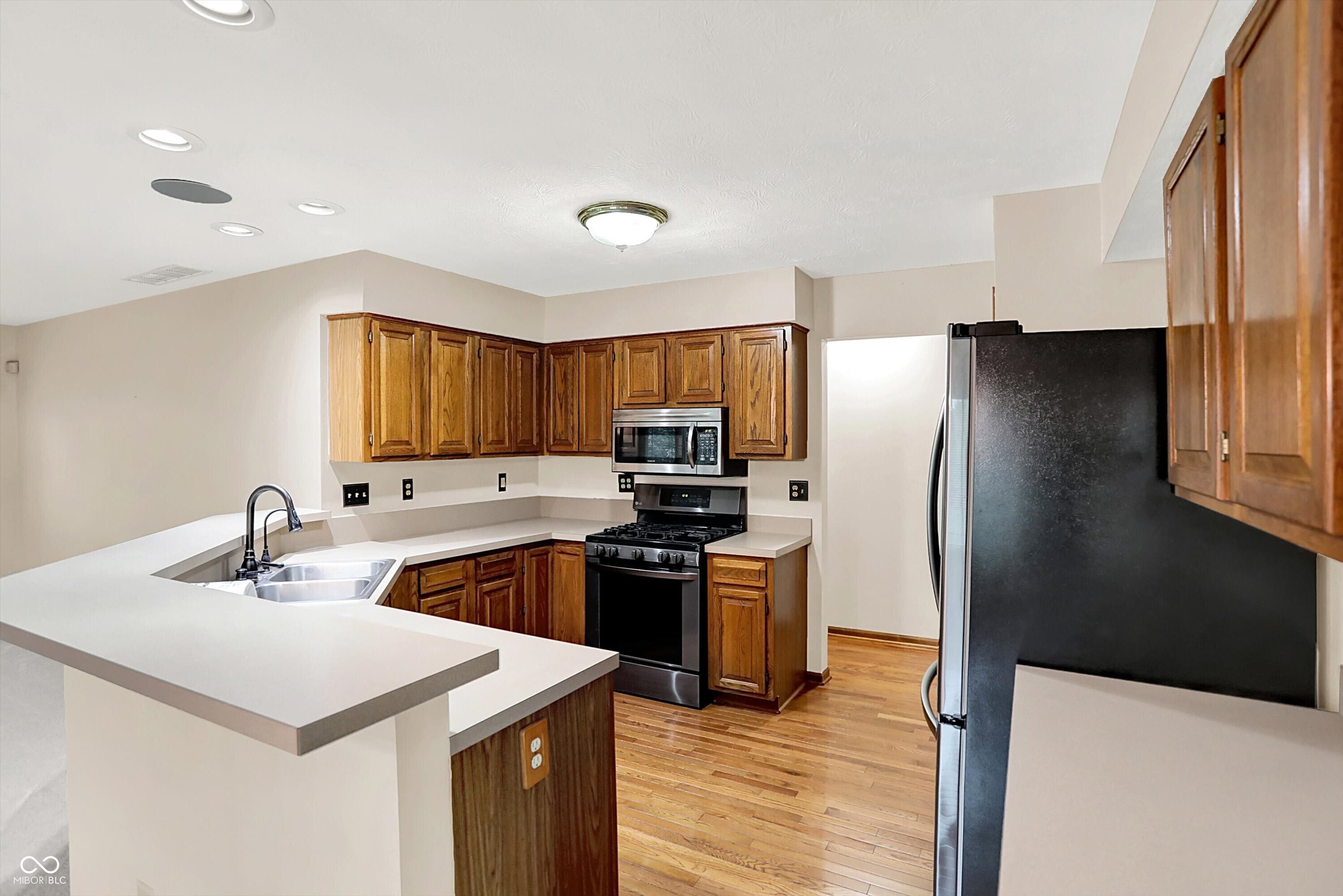4233 Moss Ridge Court Indianapolis, IN 46237 - Photo 13 of 33 Gallery Image 13