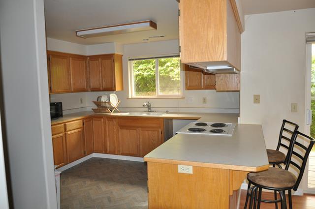 723 Southwest Larch Road Grants Pass, OR 97526 - Photo 8 of 29 DSC_8575