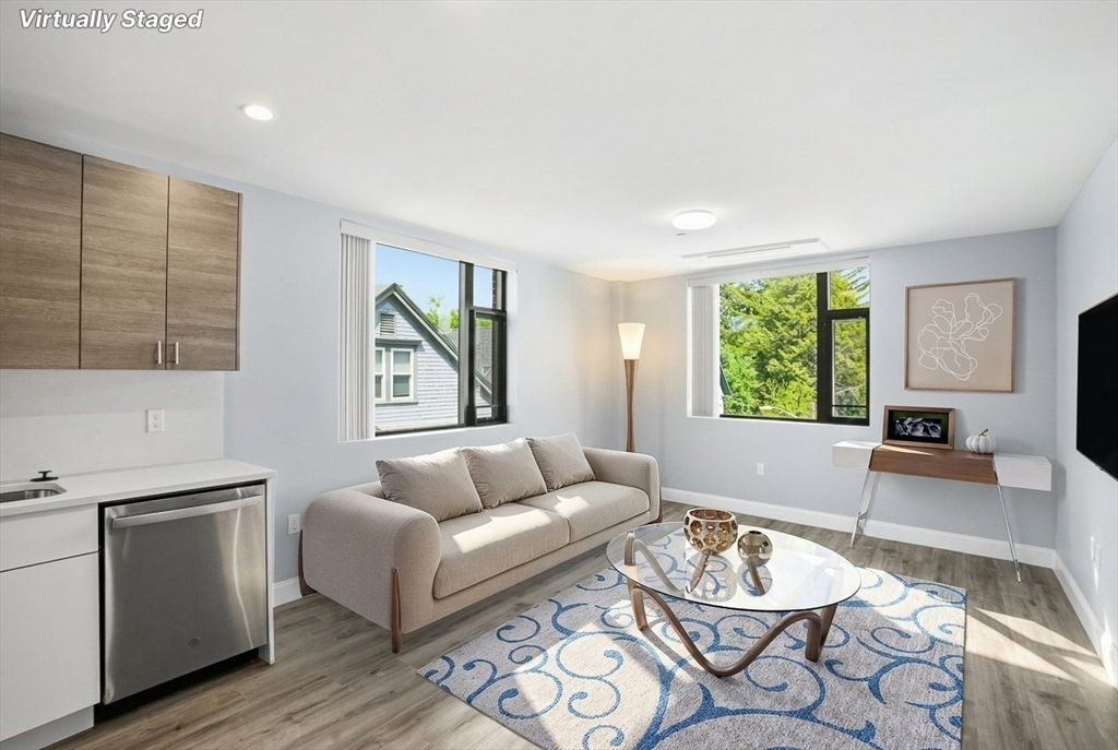 632 Centre Street, Unit 303 Boston, MA 02130 - Photo 7 of 18