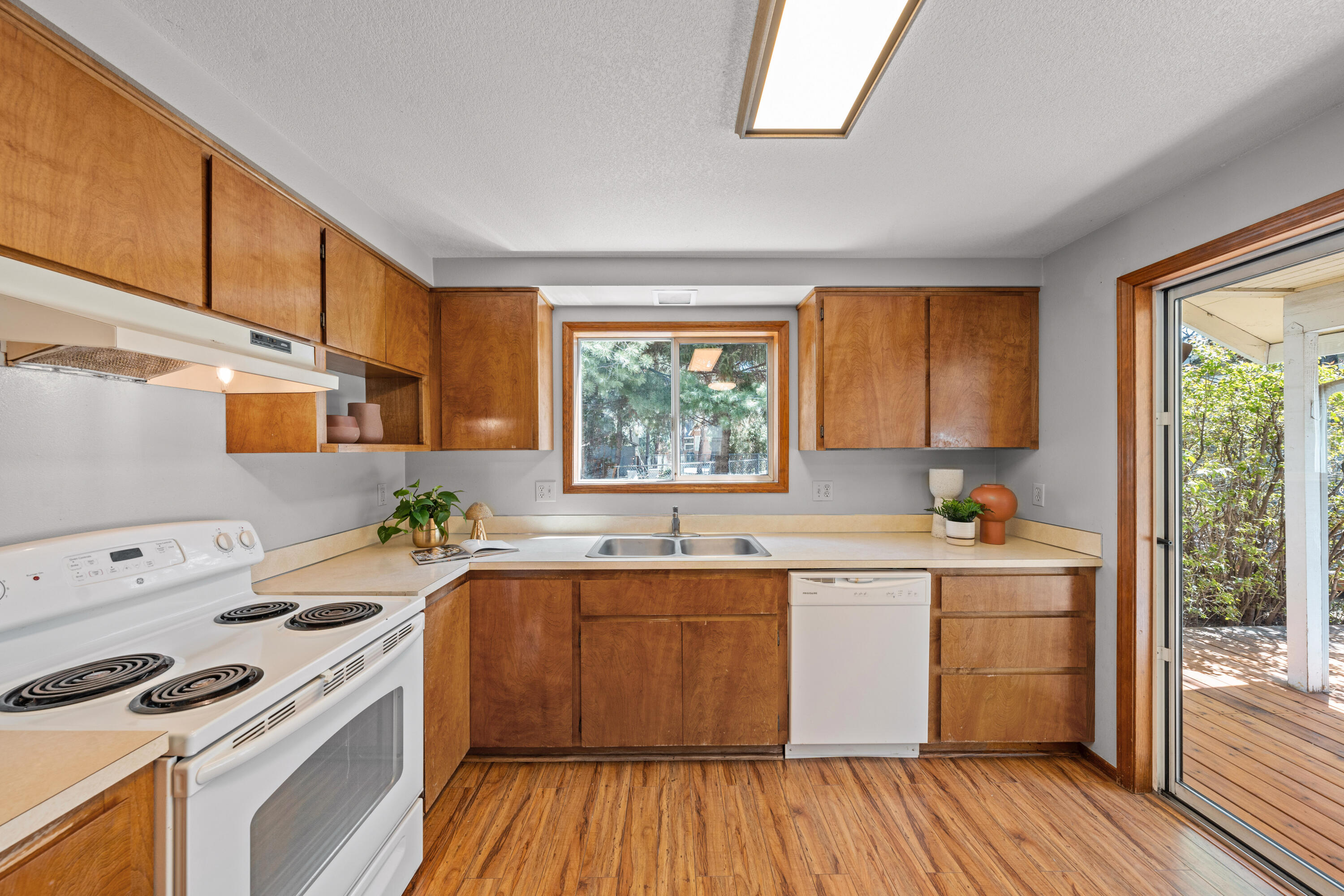 847 Northeast Jones Road Bend, OR 97701 - Photo 11 of 29 19-print-Riley_Visuals-19
