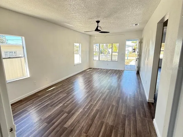 $1,600 | 323 Dorsett Avenue, Lake Wales, FL 33853