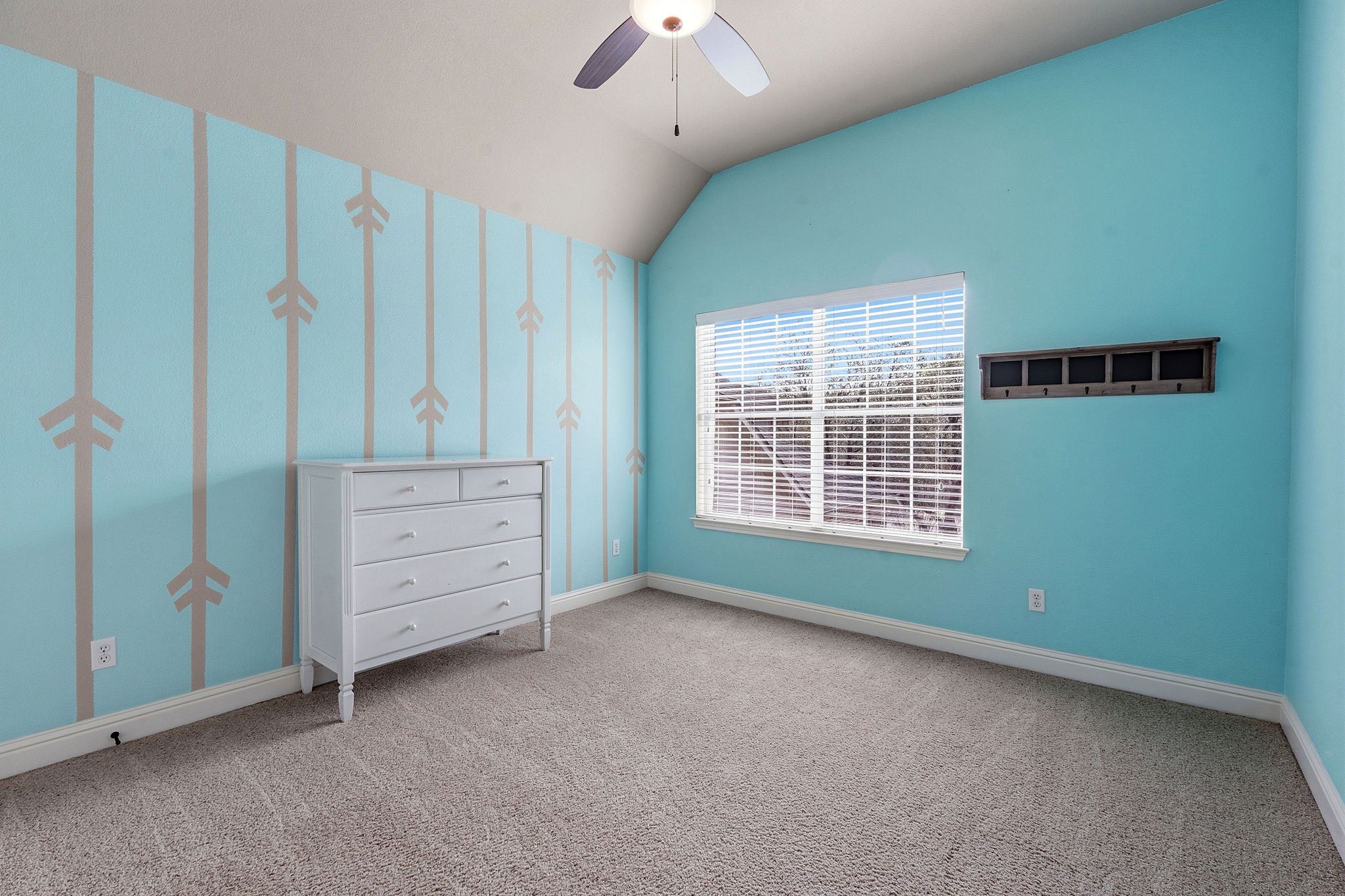 2807 Rambler Valley Drive Cedar Park, TX 78613 - Photo 15 of 38 an empty room with furniture and a window