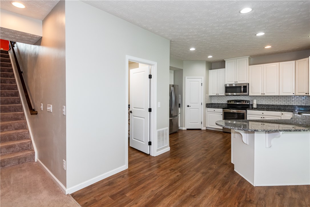 2838 Ridge View Court Xenia, OH 45385 - Photo 12 of 66