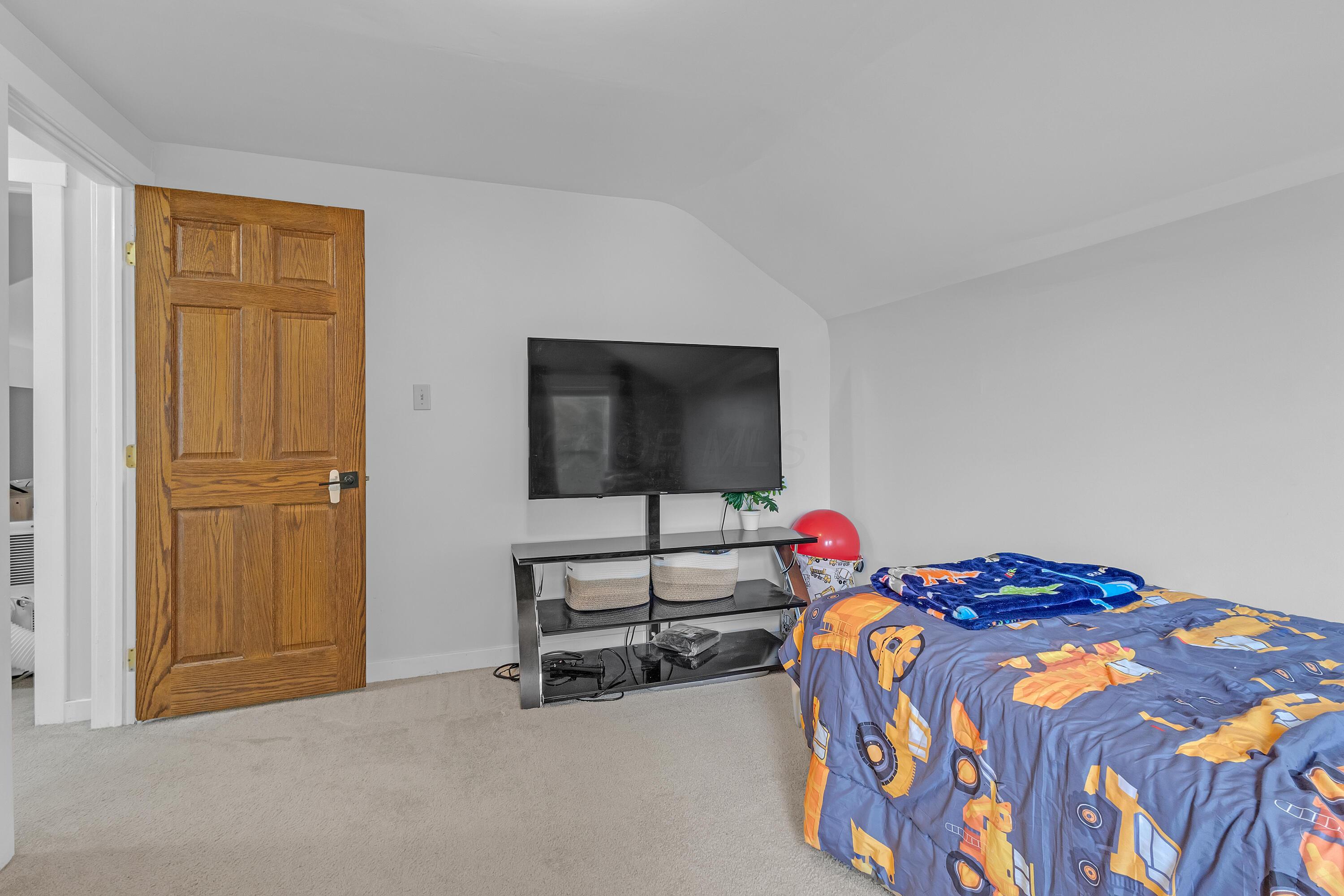 2580 Eakin Road Columbus, OH 43204 - Photo 15 of 25 IMG_4704