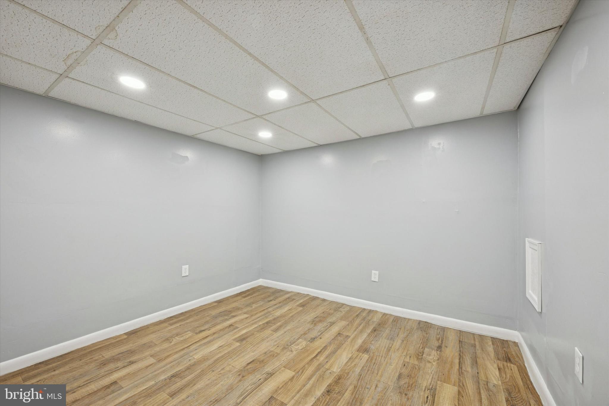 550 Wiltshire Road Upper Darby, PA 19082 - Photo 12 of 14 a view of room