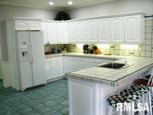 871 Pheasant Run Road Clinton, IA 52732 - Photo 16 of 24 Gallery Image 16