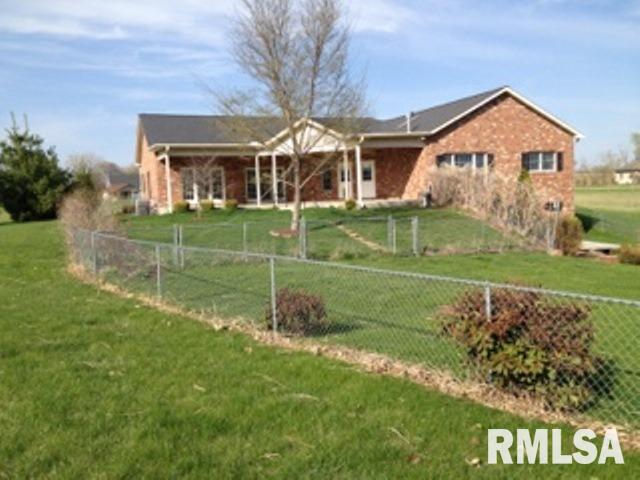 871 Pheasant Run Road Clinton, IA 52732 - Photo 2 of 24 Gallery Image 2