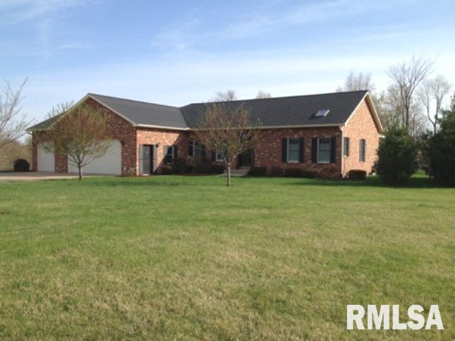 871 Pheasant Run Road Clinton, IA 52732 - Photo 3 of 24 Gallery Image 3