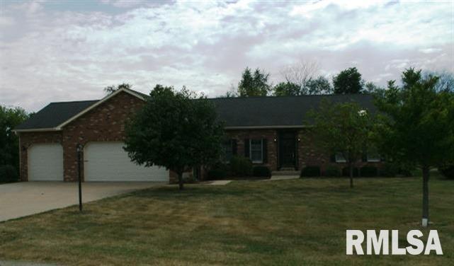 871 Pheasant Run Road Clinton, IA 52732 - Photo 4 of 24 Gallery Image 4