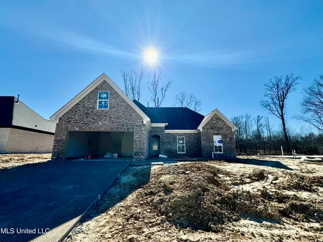 $342,900 | 1051 Great Gln Drive, Southaven, MS 38671