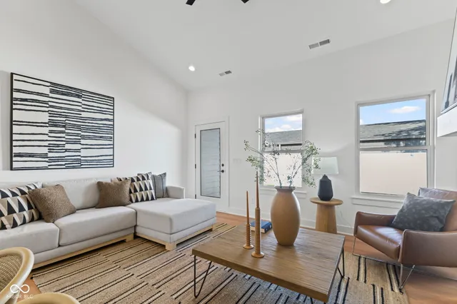 $530,000 | 5874 Harbourtown Drive, Noblesville, IN 46062