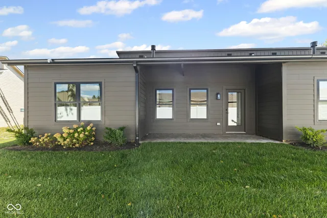 $530,000 | 5874 Harbourtown Drive, Noblesville, IN 46062