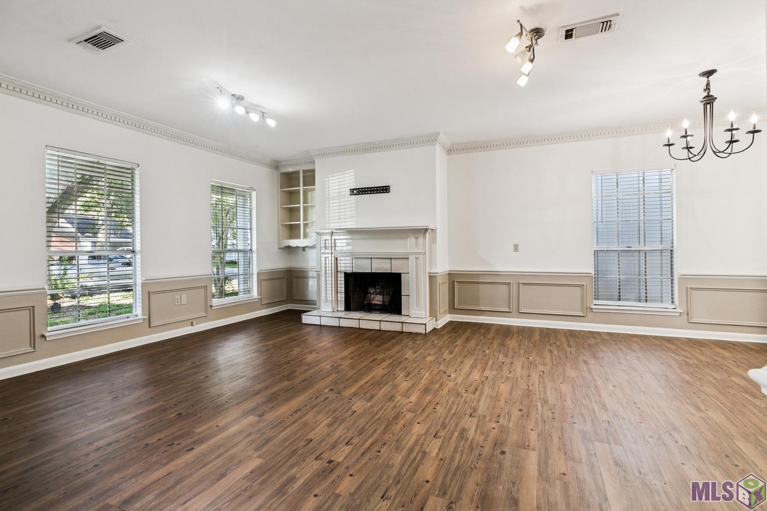 8961 Kilt Pl Avenue Baton Rouge, LA 70808 - Photo 2 of 11