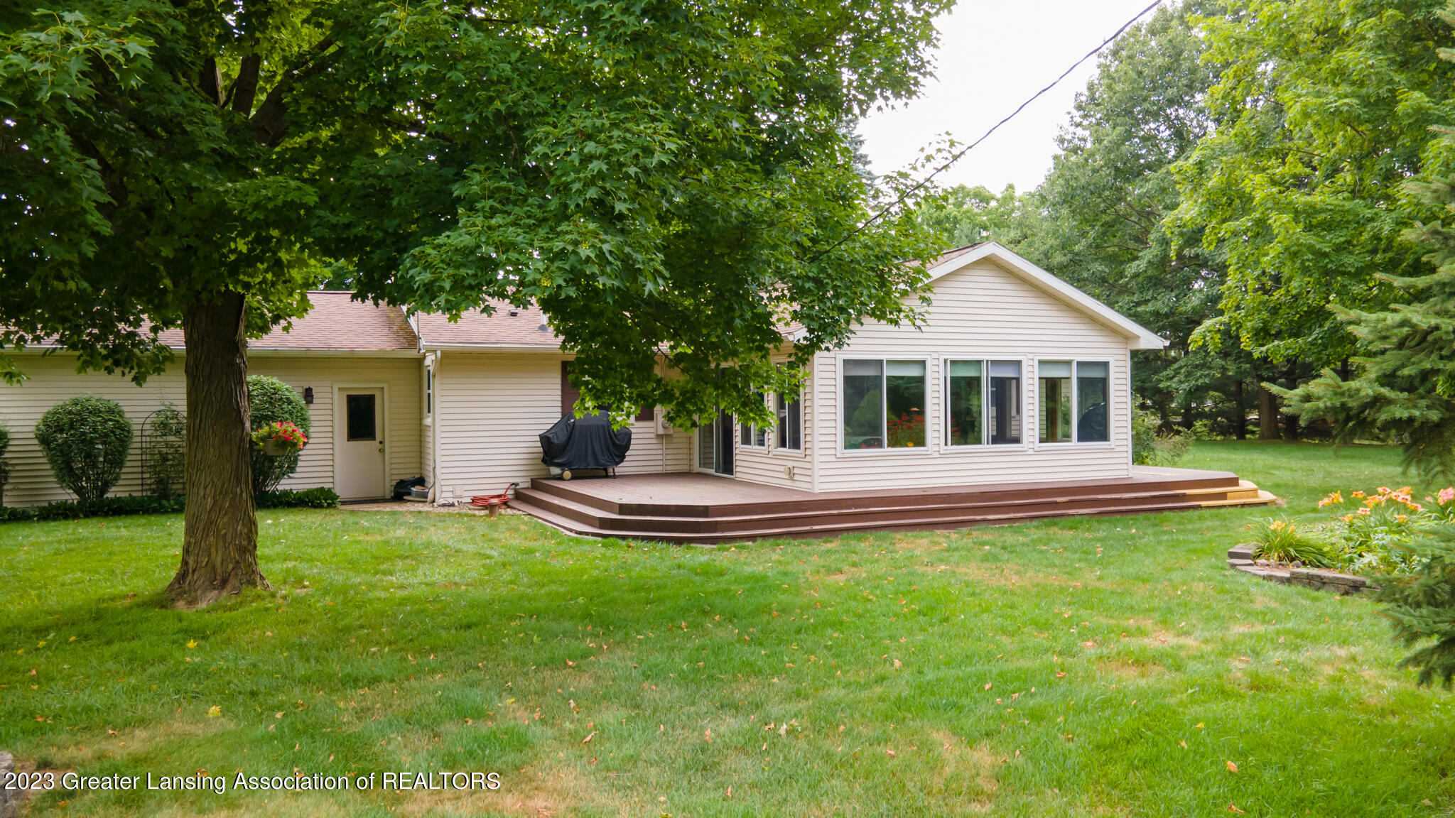 2392 South Waverly Road Eaton Rapids, MI 48827 - Photo 29 of 35 2392SWAVERLY29