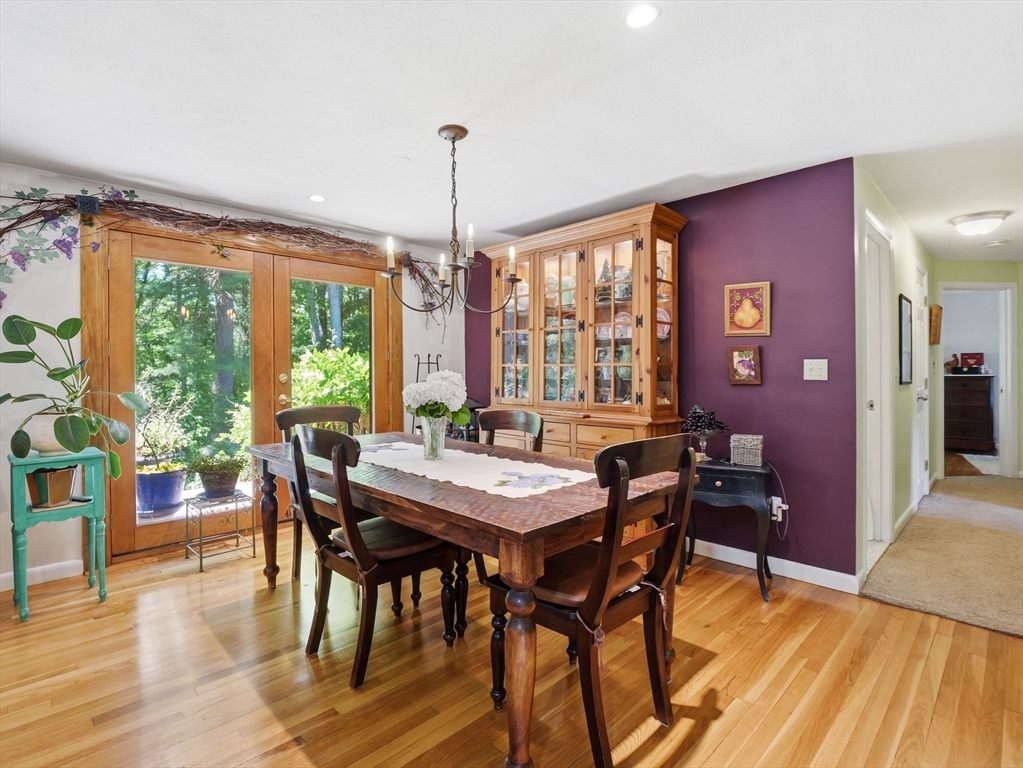 77 Old Stage Road Chelmsford, MA 01824 - Photo 11 of 40