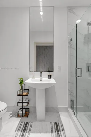 $5,750 | 801 South Miami Avenue, Unit 5206, Miami, FL 33131