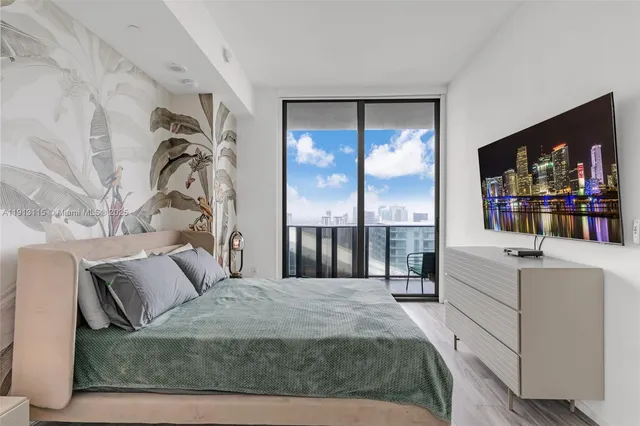 $5,750 | 801 South Miami Avenue, Unit 5206, Miami, FL 33131