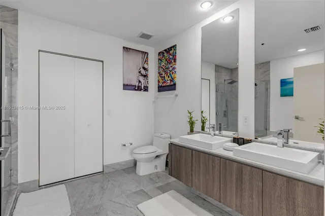 $5,750 | 801 South Miami Avenue, Unit 5206, Miami, FL 33131