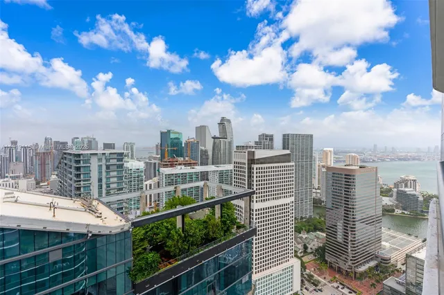 $5,750 | 801 South Miami Avenue, Unit 5206, Miami, FL 33131