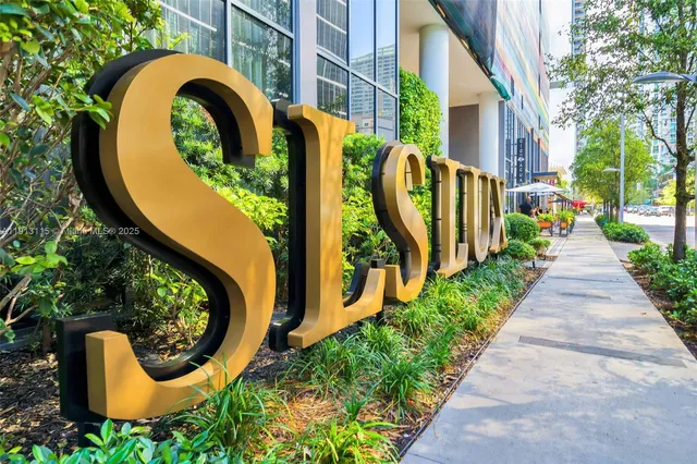 $5,750 | 801 South Miami Avenue, Unit 5206, Miami, FL 33131