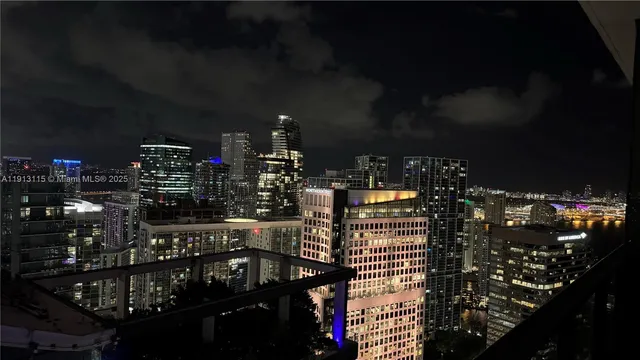 $5,750 | 801 South Miami Avenue, Unit 5206, Miami, FL 33131